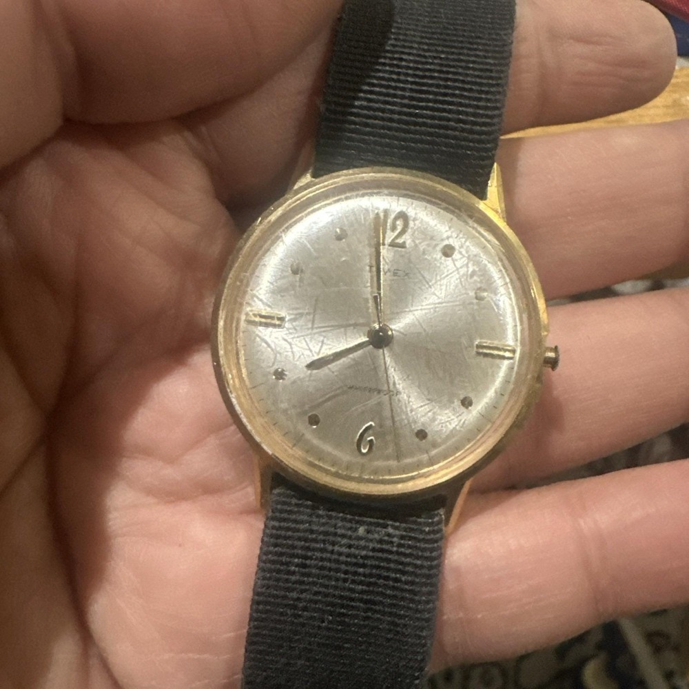 Working Vintage Timex‎ Waterproof Vintage Gold Tone Mens Watch 33mm - Fix Crown